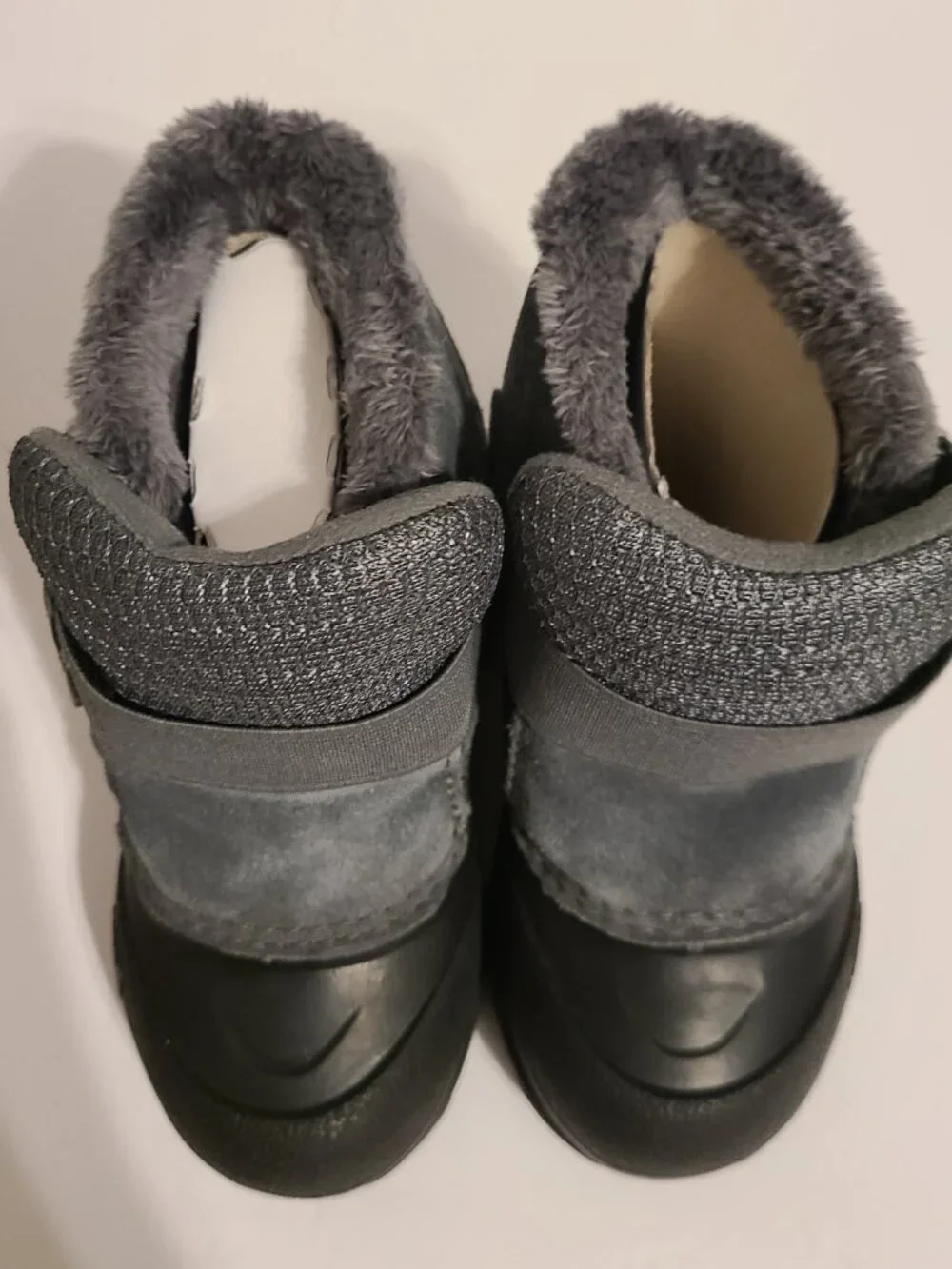 The North Face Toddler Waterproof Winter Snow Boots Size 8 Gray/Black Like New